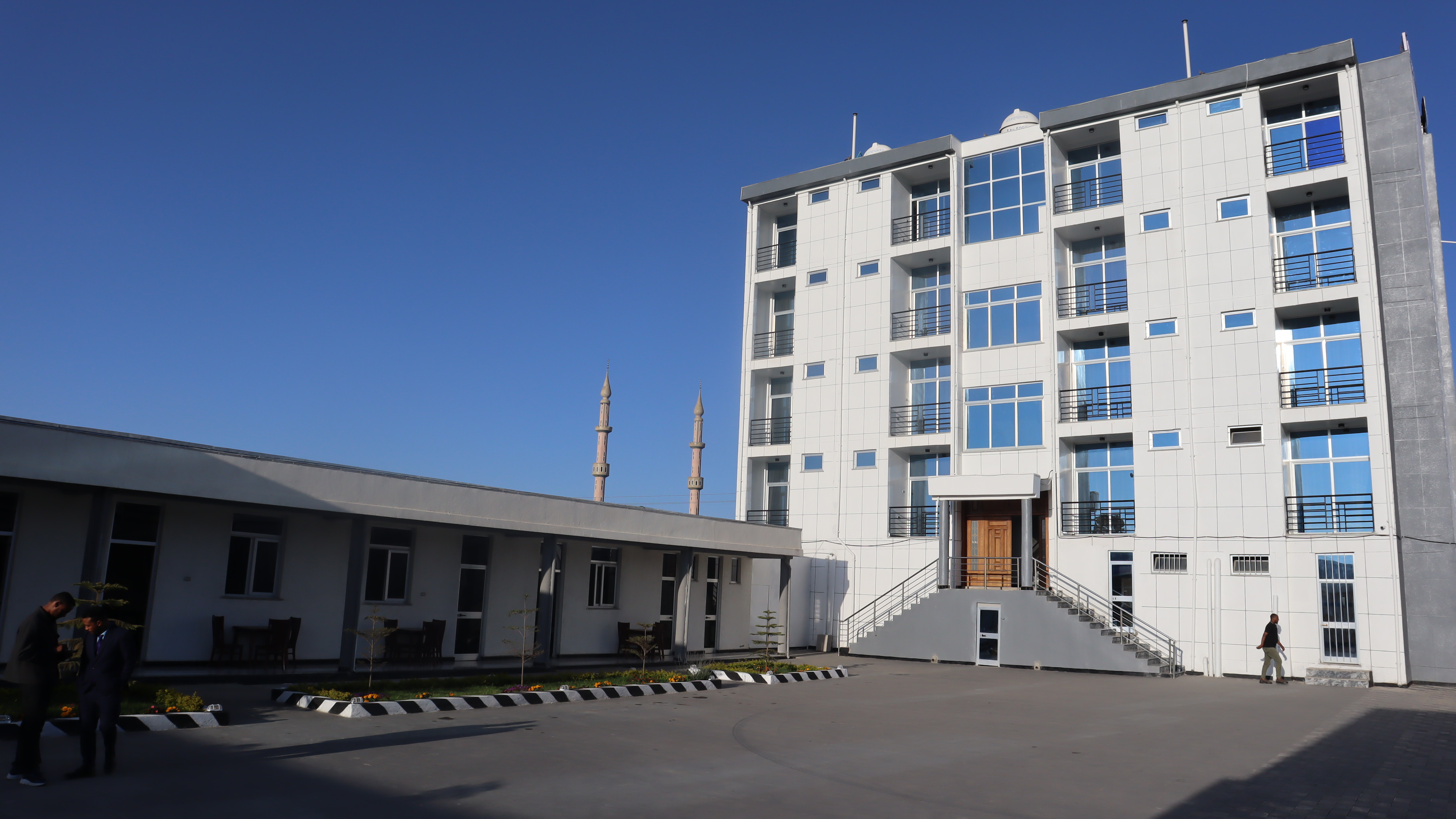 All Seasons Hotel Bale Robe